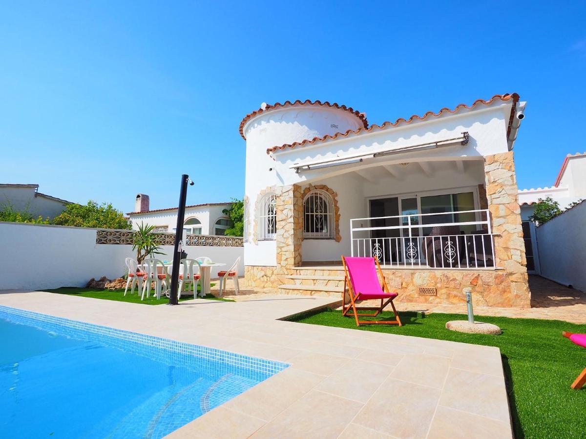 Holiday Home Alberes By Interhome Empuriabrava Exterior photo